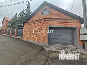 Дом 247м&sup2;, 3-этажный, участок 7 сот.  