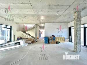 Коттедж 240м², 2-этажный, участок 6 сот.  