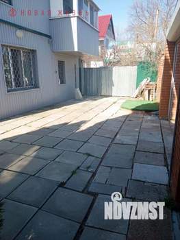 Дом 100м&sup2;, 2-этажный, участок 5 сот.  