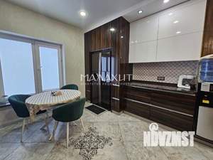 Дом 170м², 3-этажный, участок 1 сот.  