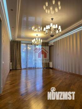 Коттедж 300м², 4-этажный, участок 6 сот.  