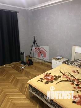 Коттедж 643м², 3-этажный, участок 10 сот.  