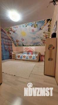 Дом 300м², 3-этажный, участок 7 сот.  