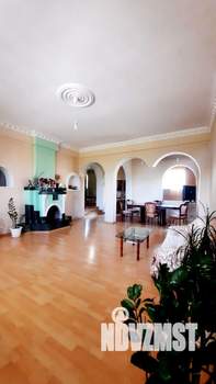Дом 530м², 3-этажный, участок 853 сот.  