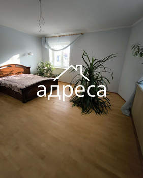 Дом 201м², 3-этажный, участок 12 сот.  