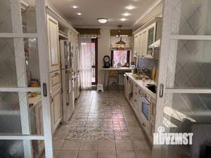 Таунхаус 240м², 4-этажный, участок 1 сот.  