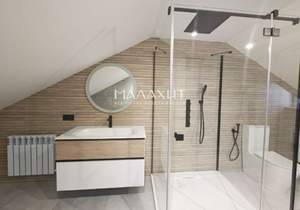 Дом 247м&sup2;, 3-этажный, участок 7 сот.  