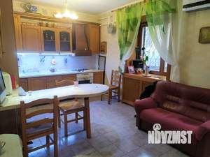 Дом 232м², 2-этажный, участок 6 сот.  