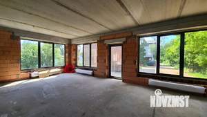 Коттедж 260м&sup2;, 3-этажный, участок 0 сот.  