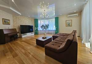 Дом 250м², 2-этажный, участок 5 сот.  