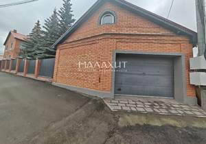 Дом 247м&sup2;, 3-этажный, участок 7 сот.  