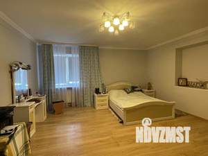 Дом 320м², 2-этажный, участок 25 сот.  