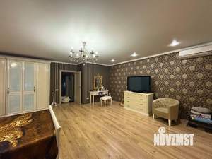 Дом 254м², 3-этажный, участок 3 сот.  