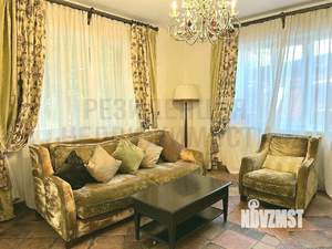 Коттедж 200м², 2-этажный, участок 7 сот.  
