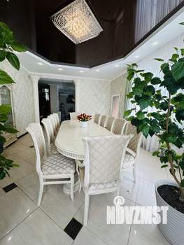 Коттедж 390м², 3-этажный, участок 10 сот.  