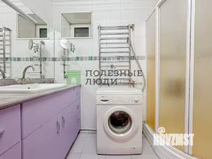 Дом 291м², 3-этажный, участок 12 сот.  