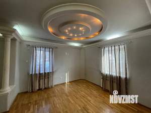 Коттедж 350м², 3-этажный, участок 8 сот.  