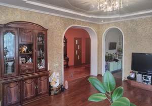 Дом 181м², 2-этажный, участок 7 сот.  