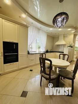 Коттедж 390м², 3-этажный, участок 10 сот.  