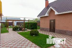 Дом 218м², 3-этажный, участок 8 сот.  