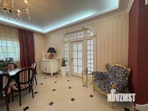 Коттедж 340м², 3-этажный, участок 32 сот.  