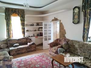 Дом 324м², 3-этажный, участок 11 сот.  