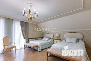 Коттедж 360м², 3-этажный, участок 4 сот.  