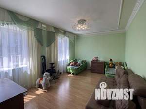 Дом 320м², 2-этажный, участок 25 сот.  