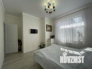 Дом 220м², 2-этажный, участок 7 сот.  