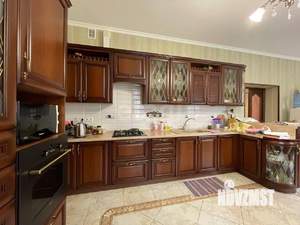 Дом 330м², 3-этажный, участок 9 сот.  