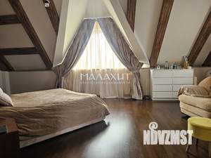 Коттедж 350м², 3-этажный, участок 6 сот.  
