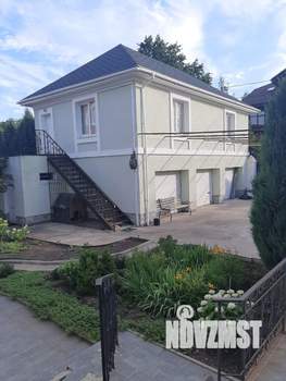 Коттедж 284м², 2-этажный, участок 10 сот.  