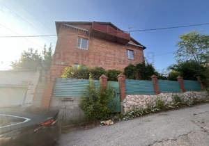 Дом 250м², 2-этажный, участок 6 сот.  