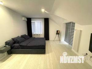 Коттедж 240м², 2-этажный, участок 6 сот.  