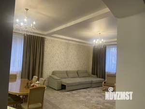 Дом 206м², 2-этажный, участок 5 сот.  