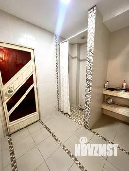 Коттедж 300м², 3-этажный, участок 6 сот.  