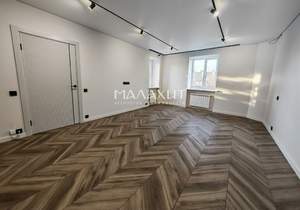 Дом 247м&sup2;, 3-этажный, участок 7 сот.  