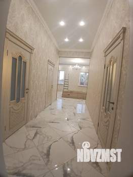 Коттедж 220м², 2-этажный, участок 5 сот.  