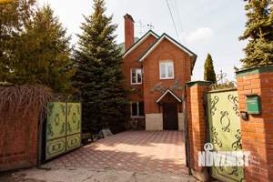Коттедж 450м², 3-этажный, участок 11 сот.  