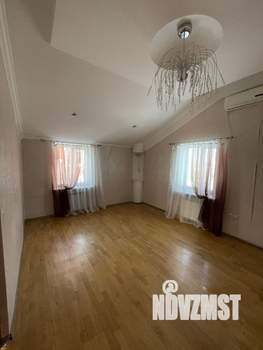 Коттедж 350м², 3-этажный, участок 8 сот.  