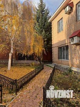 Дом 560м², 2-этажный, участок 12 сот.  
