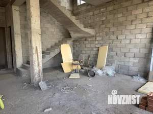 Коттедж 180м², 2-этажный, участок 5 сот.  