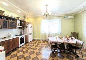 Дом 248м², 2-этажный, участок 6 сот.  