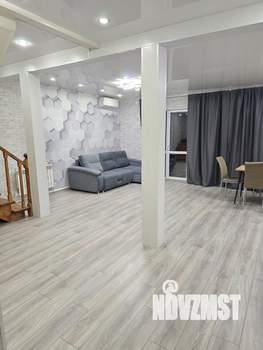 Коттедж 398м&sup2;, 3-этажный, участок 7 сот.  