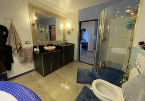 Дом 330м², 3-этажный, участок 16 сот.  