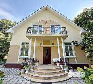 Коттедж 297м², 2-этажный, участок 10 сот.  