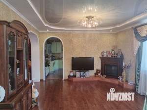 Коттедж 181м², 2-этажный, участок 7 сот.  