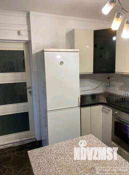 Коттедж 250м², 3-этажный, участок 12 сот.  