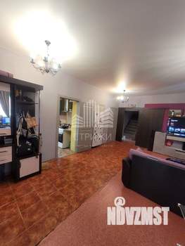 Коттедж 250м², 2-этажный, участок 5 сот.  
