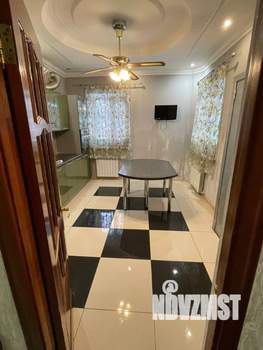Коттедж 350м², 3-этажный, участок 8 сот.  